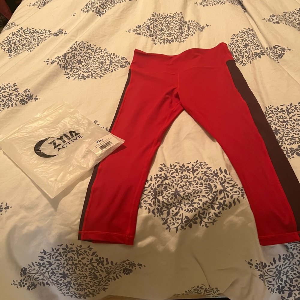 Zyia Work Out Capris